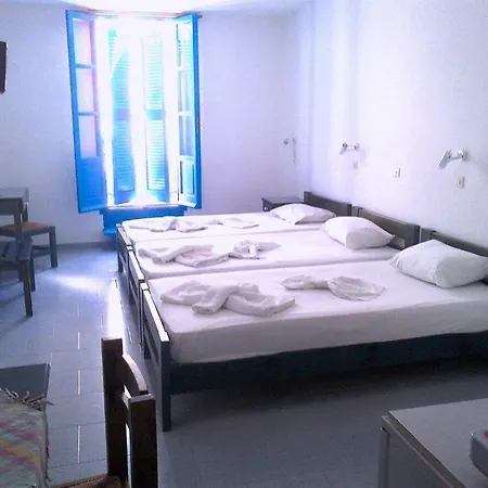 Pelagos Aparthotel 3*